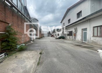 Foto 10 - Attività Commerciale via Grialba
 
35, Tolmezzo - foto 10