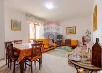 Sala da pranzo - Appartamento Via Emilio e Attilio Fratelli Bandiera
 
4, Palagiano - foto 2