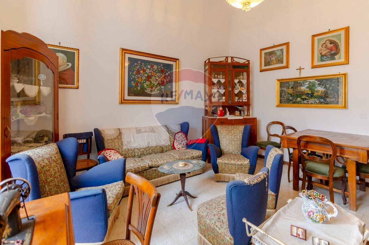Sala da pranzo - Appartamento Corso Vittorio Emanuele
 
19, Mottola - foto 2