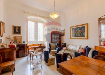 Sala da pranzo - Appartamento Corso Vittorio Emanuele
 
19, Mottola - foto 1