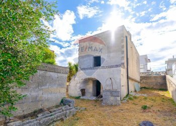 Casa all\'aperto - Villa Via Salita Lucarelli
 
65, Crispiano - foto 1