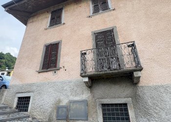 Foto 5 - Casa indipendente Piazza Villassio
 
7, Gorno - foto 5