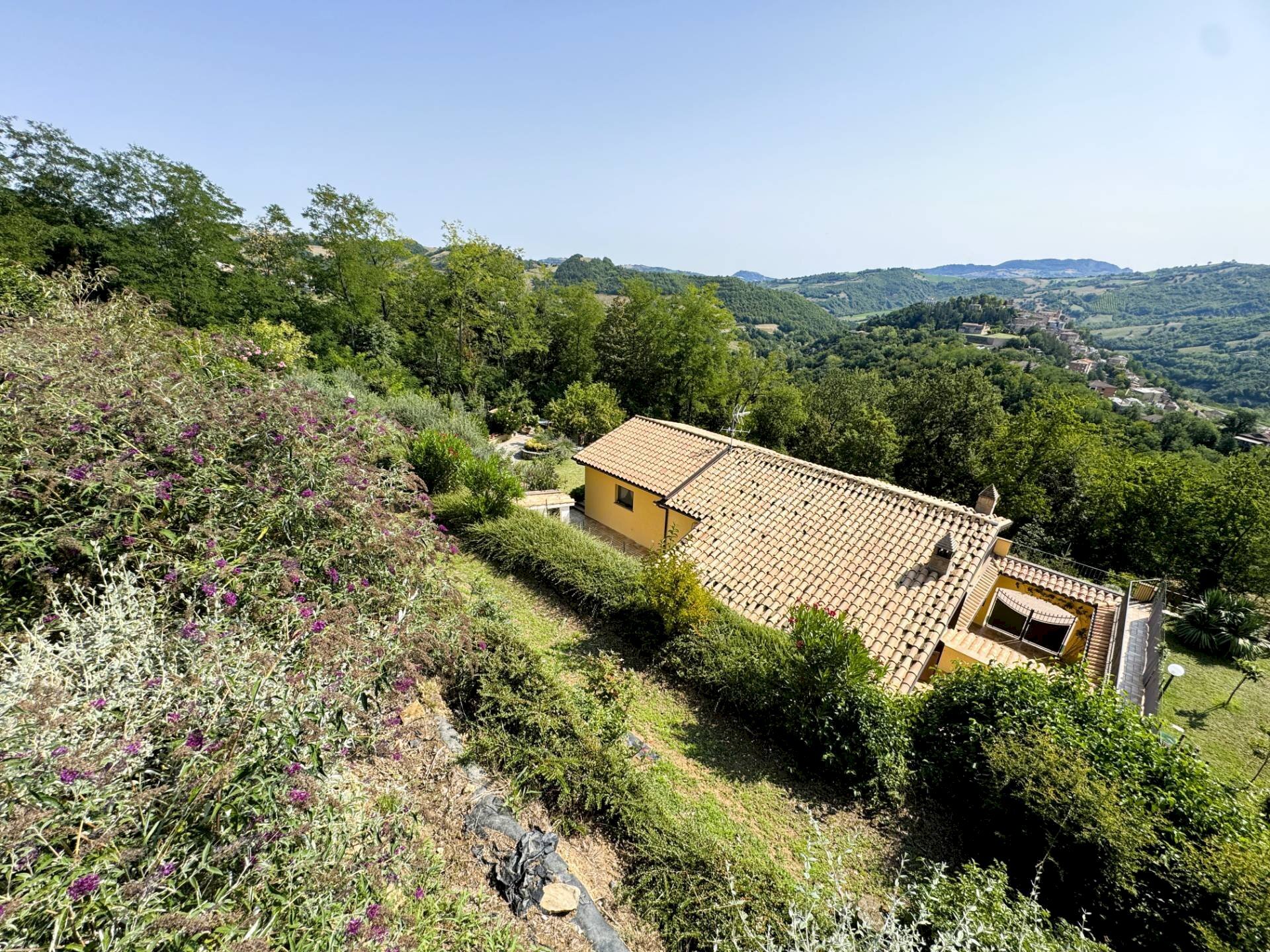 Foto 2 - Villa Via Aldo Moro
 
28, Amandola - foto 2