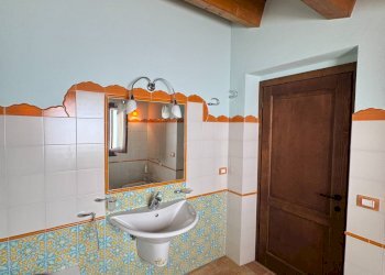 Foto 15 - Villa Via Aldo Moro
 
28, Amandola - foto 15