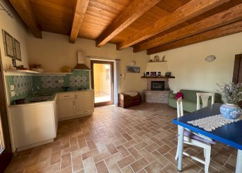 Foto 23 - Villa Via Aldo Moro
 
28, Amandola - foto 23