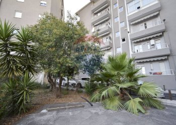 Edificio all\'aperto - Appartamento Via Eleonora D'angio'
 
46, Catania - foto 6