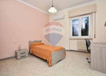 Camera / camera da letto - Appartamento Via Eleonora D'angio'
 
46, Catania - foto 24