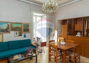 Sala da pranzo - Appartamento Via Gemmellaro
 
40, Catania - foto 7