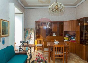 Sala da pranzo - Appartamento Via Gemmellaro
 
40, Catania - foto 22