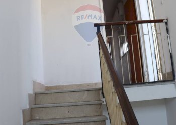 Scale - Semi-detached house via Giuseppe Garibaldi
22, Mascali - photo 12