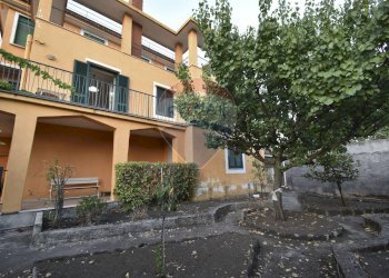 Edificio all\'aperto - Villa Via del Bosco
 
196, Mascalucia - foto 34