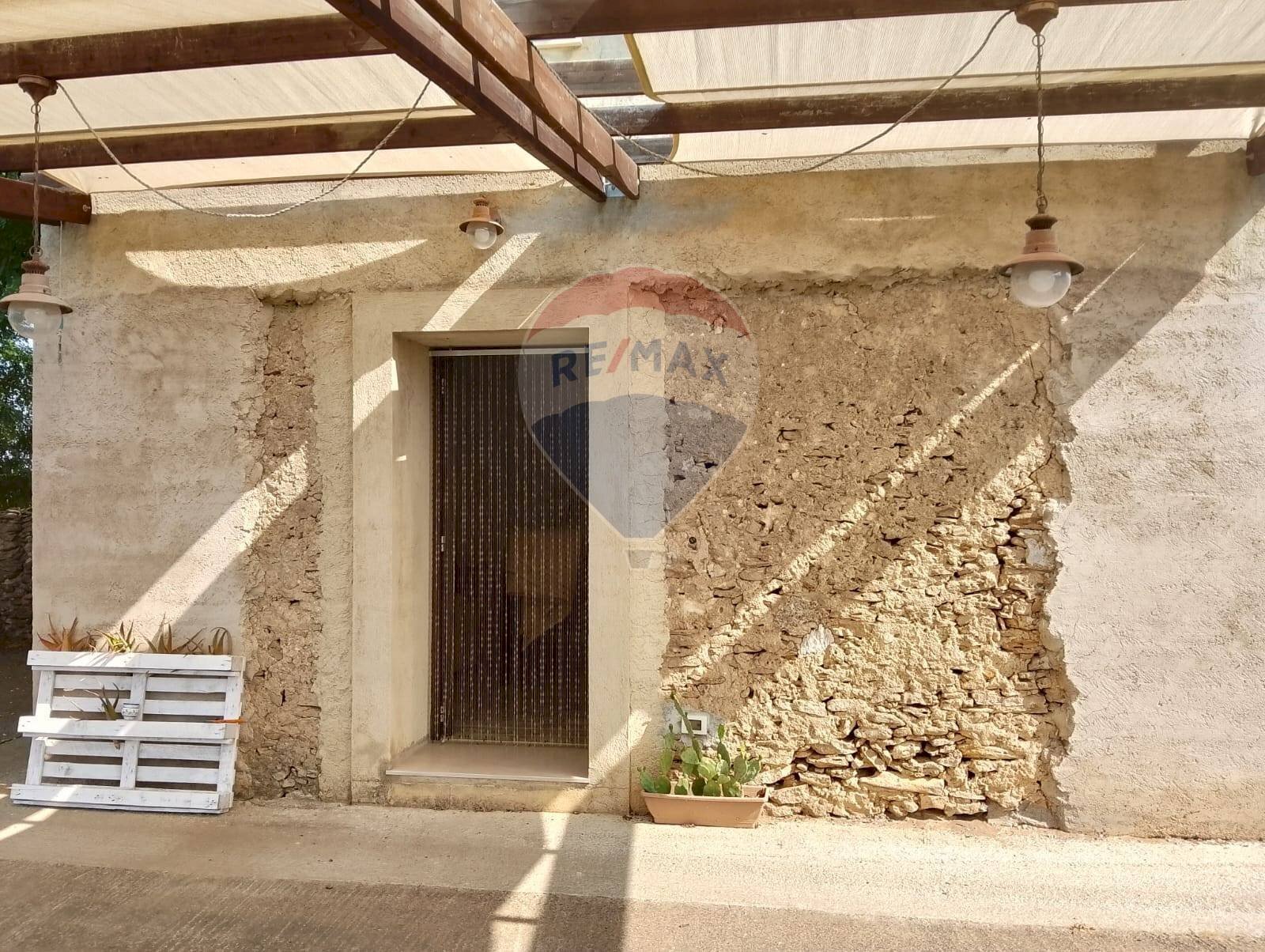 Casa all\'aperto - Villa VIA PIANO CROPI
SNC, Grammichele - foto 2