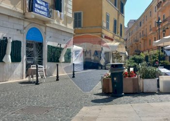 Edificio all\'aperto - Attività Commerciale Piazza Pia, Anzio - foto 11