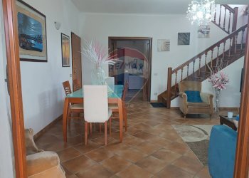 Sala da pranzo - Villa via tevere
 
66, Ardea - photo 8