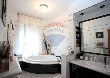Bagno - Three-room apartment via Celadina
 
28, Gorle - photo 8