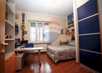 Camera / camera da letto - Three-room apartment via Celadina
 
28, Gorle - photo 11
