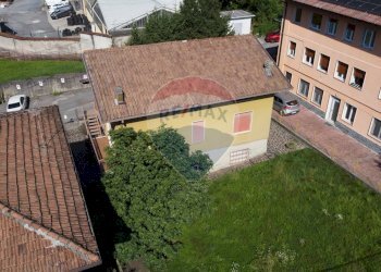 Edificio all\'aperto - Casa indipendente Endine Gaiano - foto 5