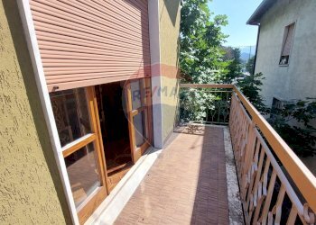 Balcone - Casa indipendente Endine Gaiano - foto 9