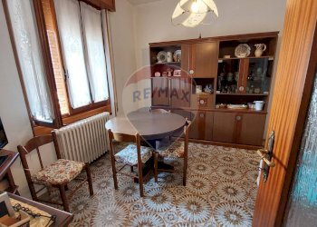 Sala da pranzo - Casa indipendente Endine Gaiano - foto 12