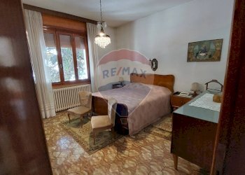 Camera / camera da letto - Casa indipendente Endine Gaiano - foto 25