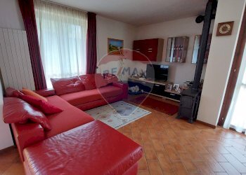 Soggiorno - Casa semi indipendente Endine Gaiano - foto 7