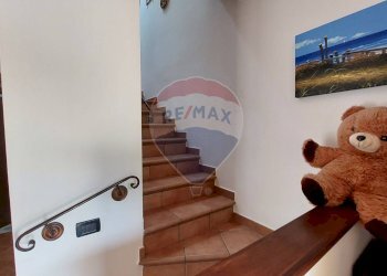 Scale - Casa semi indipendente Endine Gaiano - foto 9