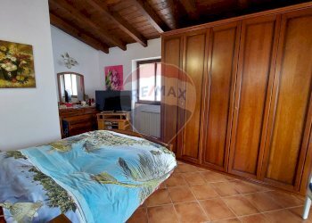 Camera / camera da letto - Casa semi indipendente Endine Gaiano - foto 11