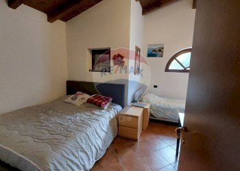 Camera / camera da letto - Casa semi indipendente Endine Gaiano - foto 16