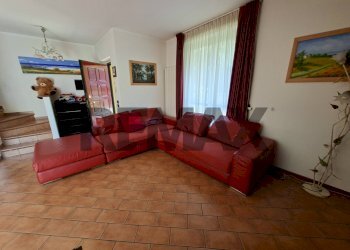 Soggiorno - Semi-detached house via tironega
 
38, Endine Gaiano - photo 9