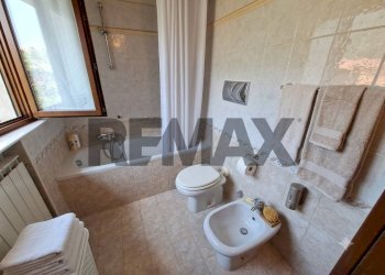 Bagno - Semi-detached house via tironega
 
38, Endine Gaiano - photo 25