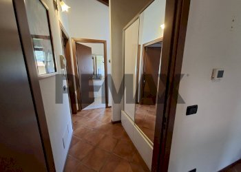 Hall / corridoio - Semi-detached house via tironega
 
38, Endine Gaiano - photo 27