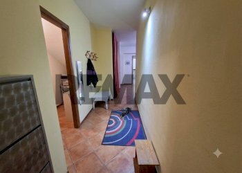 Hall / corridoio - Semi-detached house via tironega
 
38, Endine Gaiano - photo 35