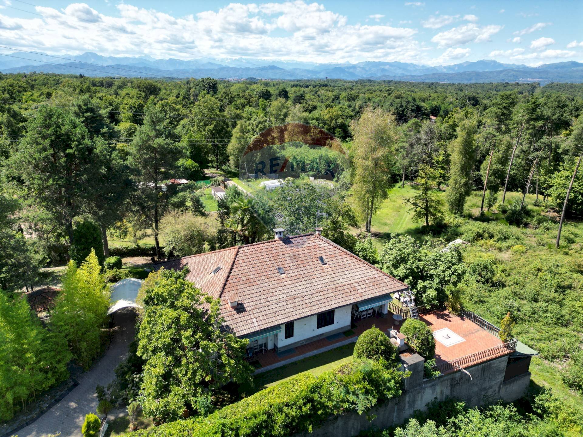 Casa all\'aperto - Villa Via Giotto 8, Agrate Conturbia - foto 2