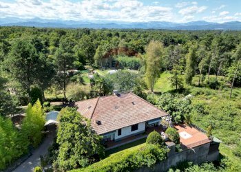 Casa all\'aperto - Villa Via Giotto 8, Agrate Conturbia - foto 2