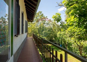 Balcone - Villa Via Giotto 8, Agrate Conturbia - foto 7