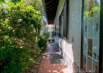 Balcone - Villa Via Giotto 8, Agrate Conturbia - foto 13