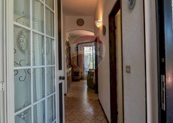 Hall / corridoio - Villa Via Giotto 8, Agrate Conturbia - foto 16