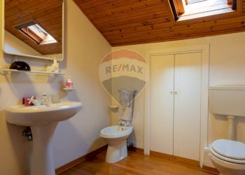 Bagno - Villa Via Giotto 8, Agrate Conturbia - foto 34