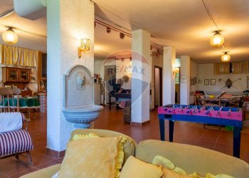 Sala da pranzo - Villa Via Giotto 8, Agrate Conturbia - foto 35