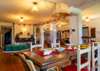 Sala da pranzo - Villa Via Giotto 8, Agrate Conturbia - foto 36