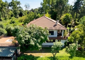 Giardino - Villa Via Giotto 8, Agrate Conturbia - foto 1