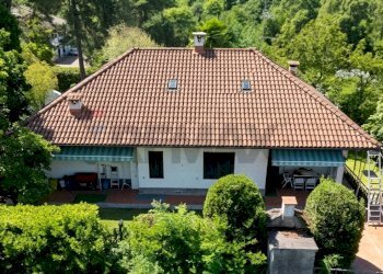 Casa all\'aperto - Villa Via Giotto 8, Agrate Conturbia - foto 3