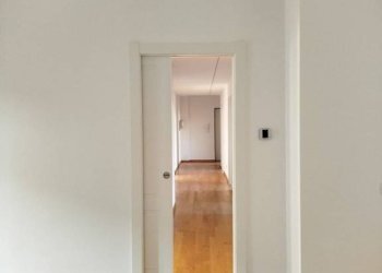 Stanza non arredata - Quadrilocale piazza Santa Maria Beltrade, Milano - foto 1