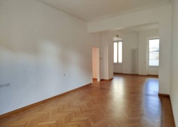 Stanza non arredata - Quadrilocale piazza Santa Maria Beltrade, Milano - foto 2