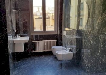 Bagno - Quadrilocale piazza Santa Maria Beltrade, Milano - foto 6