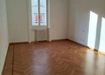 Stanza non arredata - Quadrilocale piazza Santa Maria Beltrade, Milano - foto 42