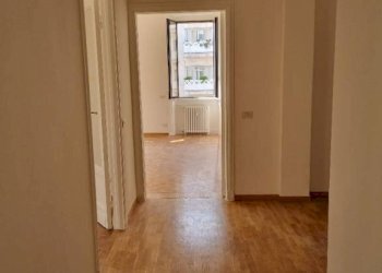 Interno appartamento - Quadrilocale piazza Santa Maria Beltrade, Milano - foto 24