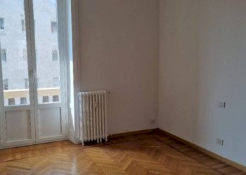 Stanza non arredata - Quadrilocale piazza Santa Maria Beltrade, Milano - foto 37