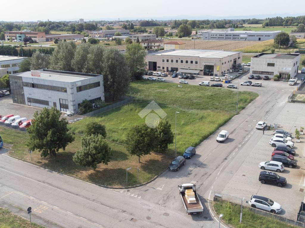 Building land via Ungheria, Cento - photo 3