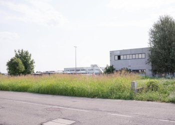 Building land via Ungheria, Cento - photo 1